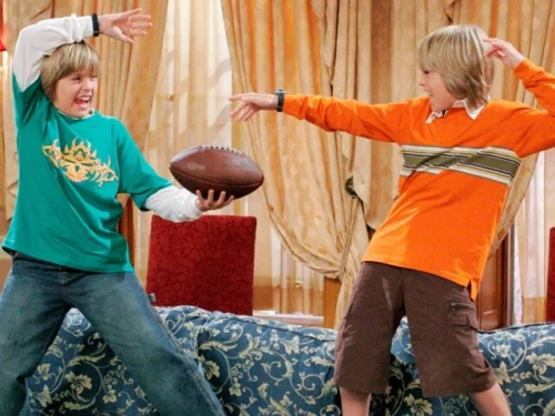 ¡Dylan Sprouse se opuso a chistes ofensivos en Zack y Cody!