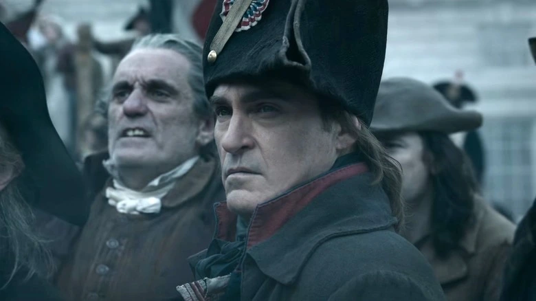 ¡Joaquin Phoenix defiende errores históricos de Napoleon!